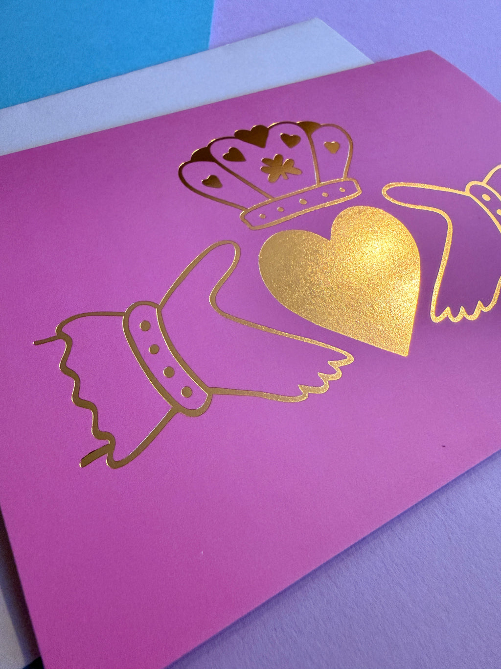 Gold foil Claddagh